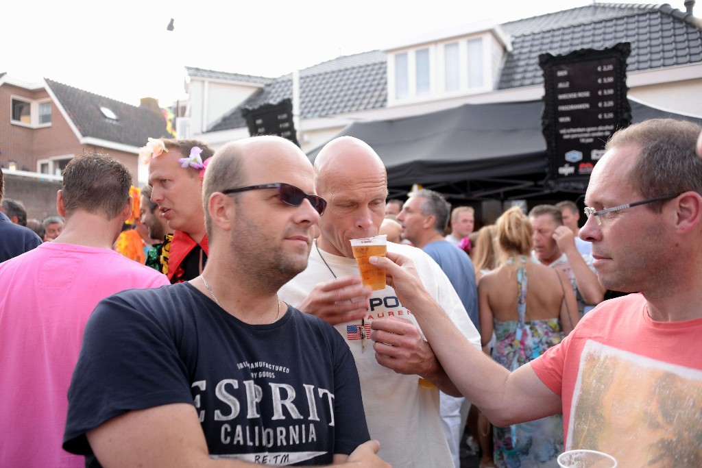 ../Images/Zomercarnaval Noordwijkerhout 323.jpg